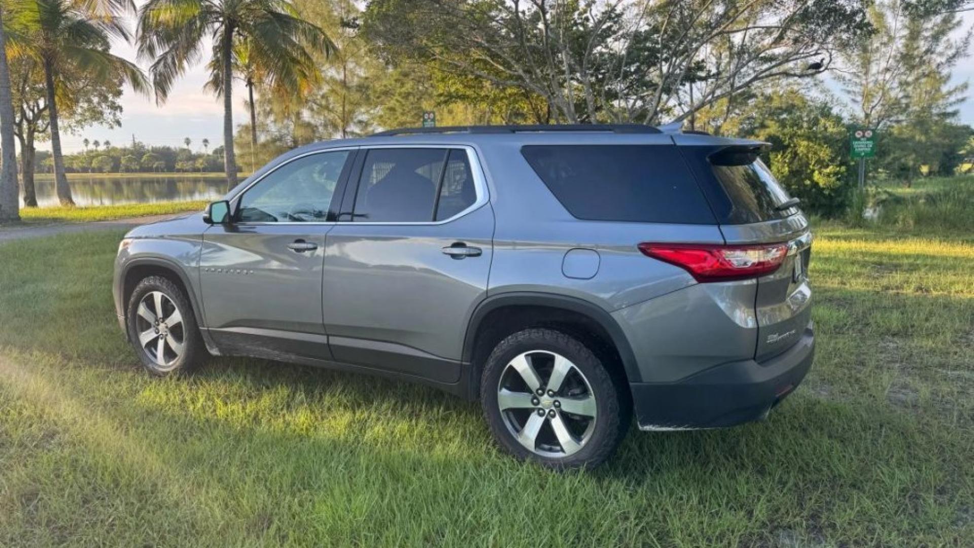 2020 CHEVROLET TRAVERSE LT SPORT UTILITY 4D