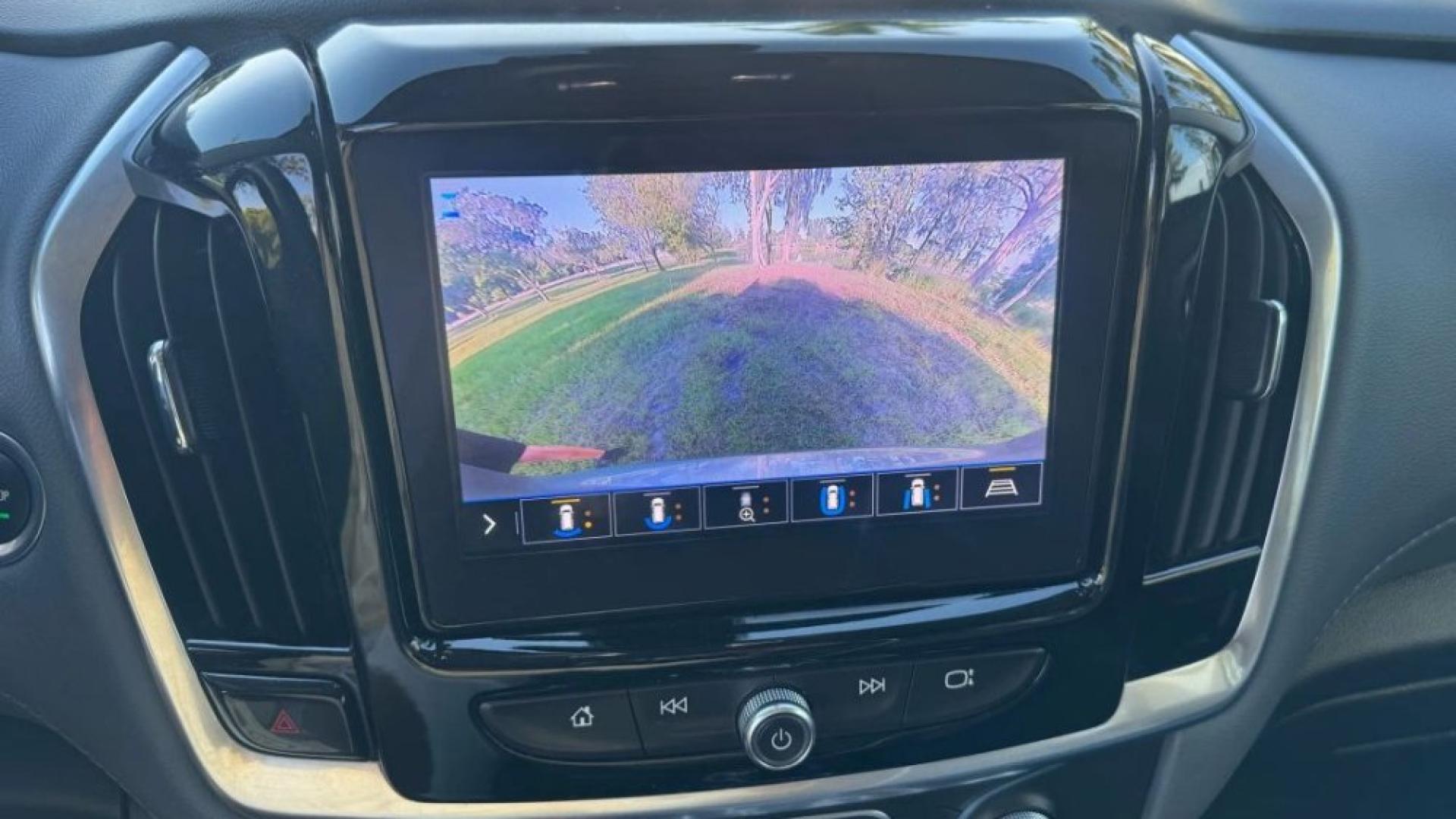 2020 CHEVROLET TRAVERSE LT SPORT UTILITY 4D