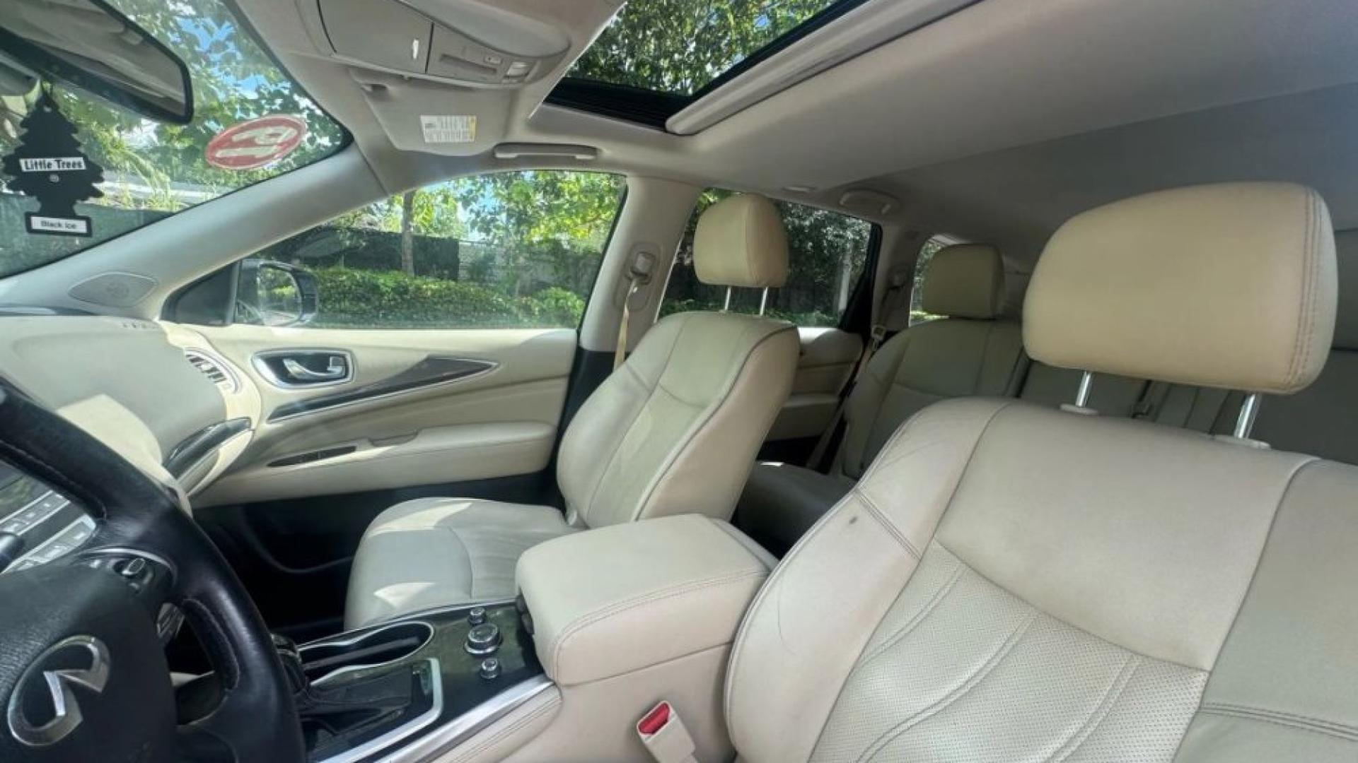 2019 INFINITI QX60 LUXE SPORT UTILITY 4D