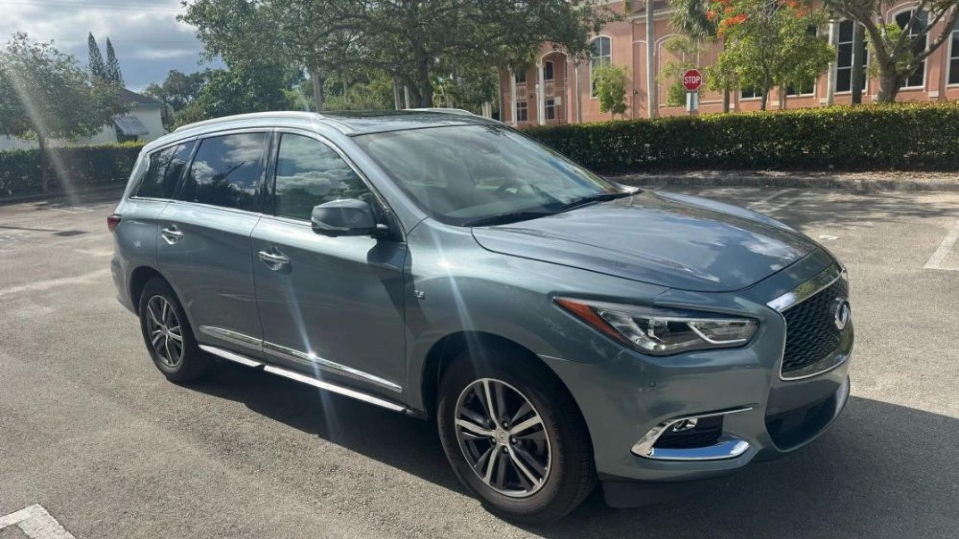 2019 INFINITI QX60 LUXE SPORT UTILITY 4D