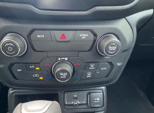 2018 JEEP RENEGADE LATITUDE SPORT UTILITY 4D