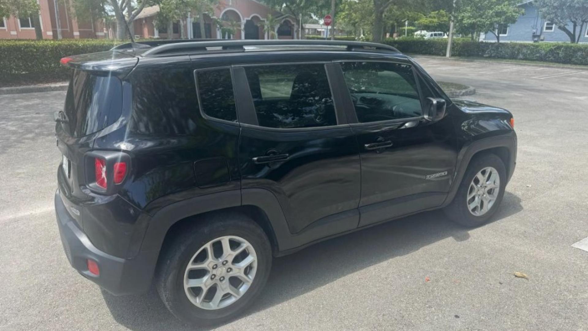 2018 JEEP RENEGADE LATITUDE SPORT UTILITY 4D